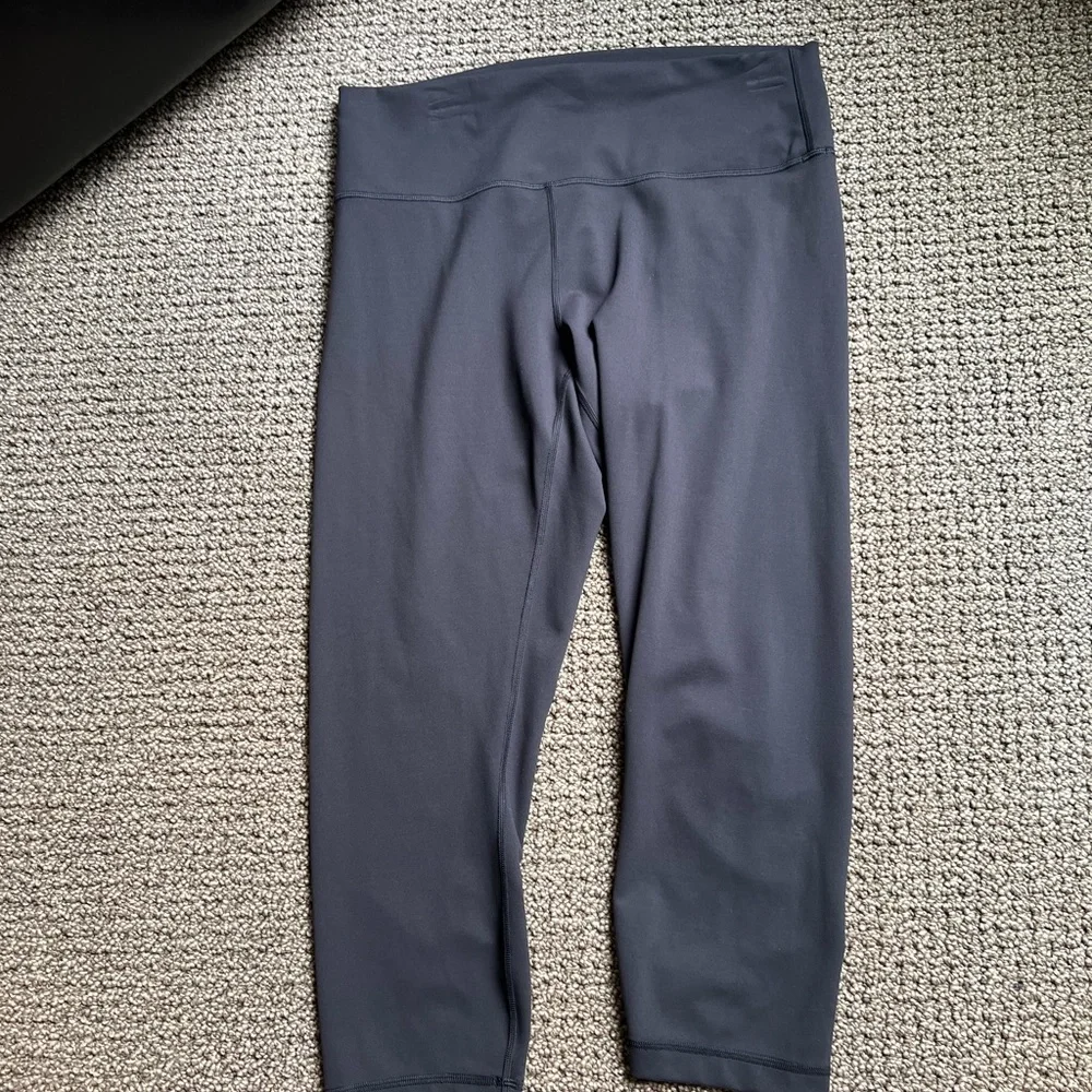 Lululemon Align 23” HR Black Leggings Size 14 - Picture 2 of 4